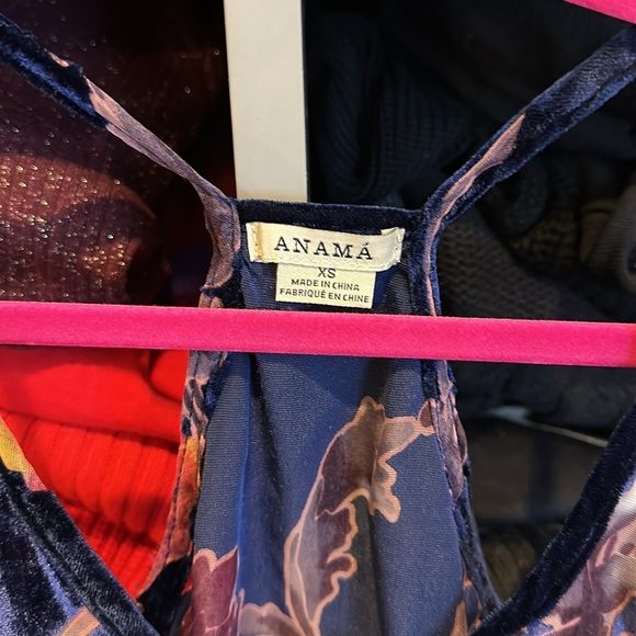 Anama navy with pink floral print crushed velvet top size XS - Picture 2 of 3